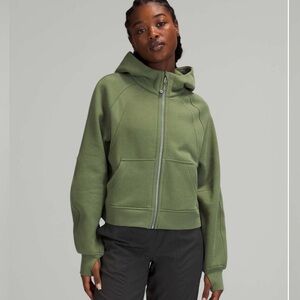 Lululemon Scuba Oversized Full Zip
Green Twill